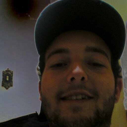 Descriminado sim!! Sigo sorrindo, ladeira skate vento é meu destino!