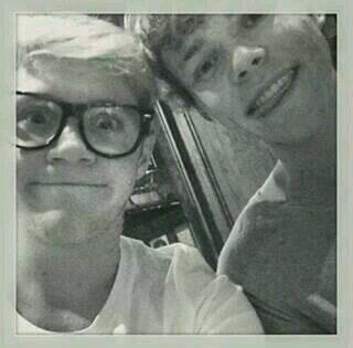 Paulamalik17's profile picture. directioner. debilidad zayn. 0/5 españa cadiz. sin WWAT :( sigueme y te sigo