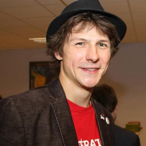 Liégeois avant tout. Militant de gauche et syndicaliste #ToutPourPlaire. Mes Tweets n'engagent que moi et encore #CGSP #Liege