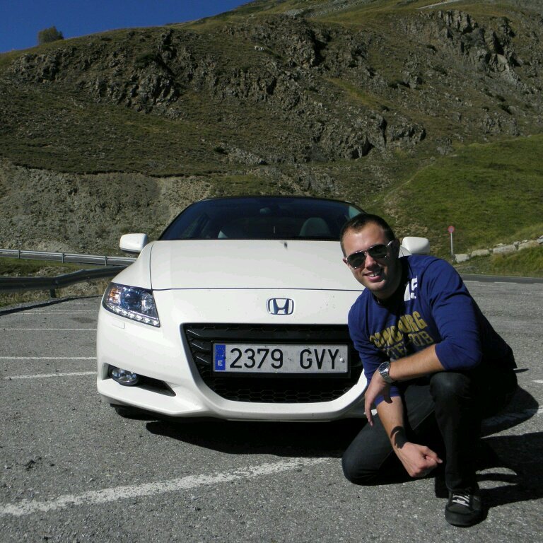 Amante de la tecnología, los coches y la F1.