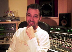 Productor y compositor musical.