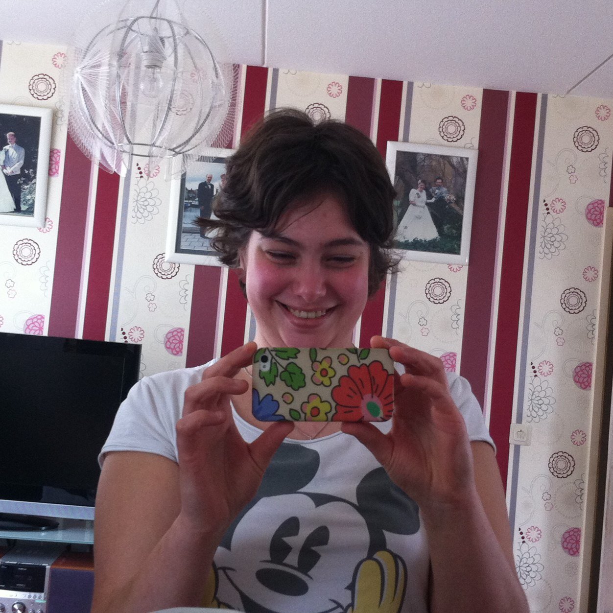 Kimmy1994's profile picture. Lief, vrolijk en enthousiast meisje. Dol op kinderen, dieren, gamen en muziek maken.