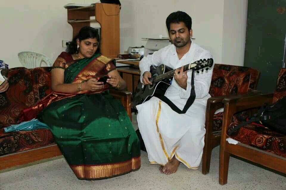 I just wanna sing and play....