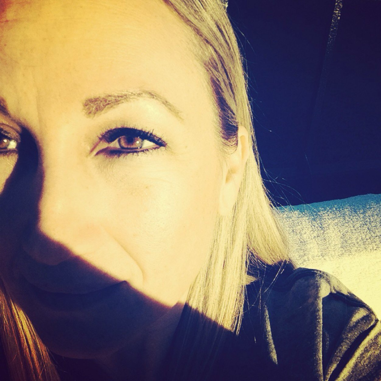 I write songs. I'm a whiskey drinking, meat and potato southern girl that loves to laugh. I'm a walking romantic comedy. Green&Bloom/BMG/Ken Komisar mgmt.