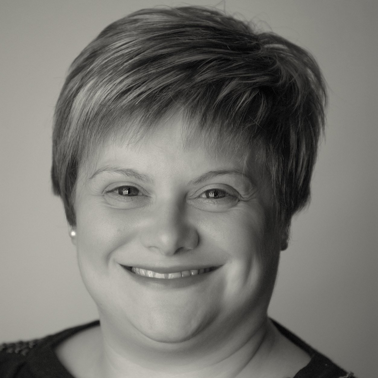 PR professional, Stoke City fan who likes, yoga, music, books, shopping & all the usual girly things. Am quite partial to a beverage with friends too!