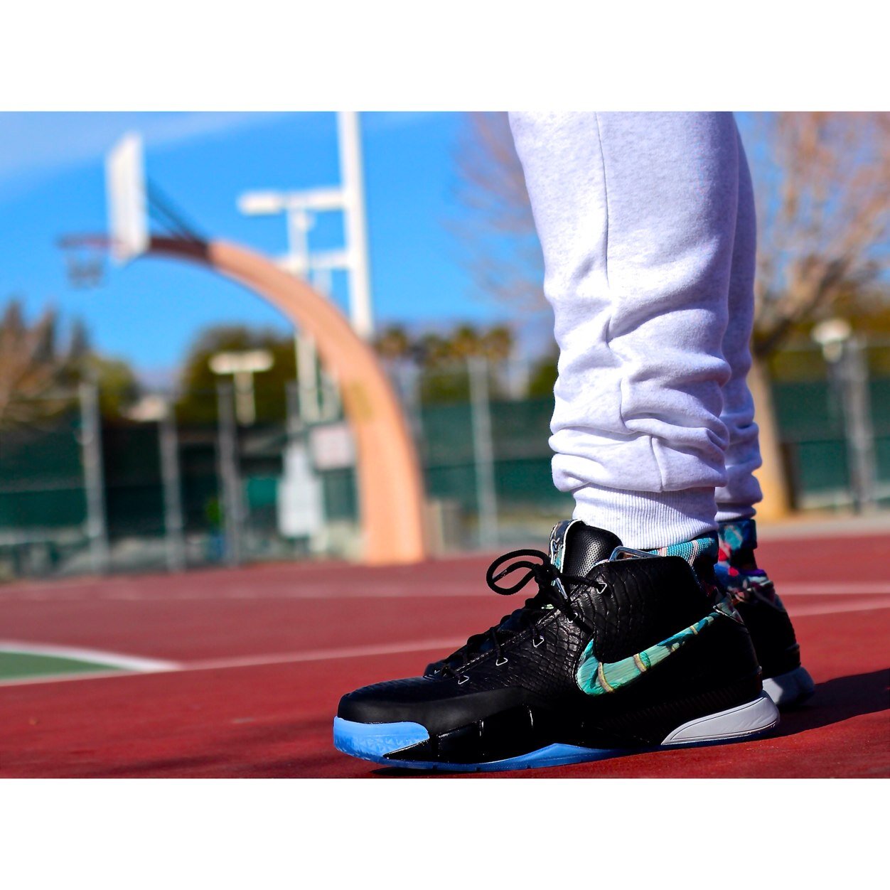Follow me on IG: Sneakeraddict4life I wont fail you.