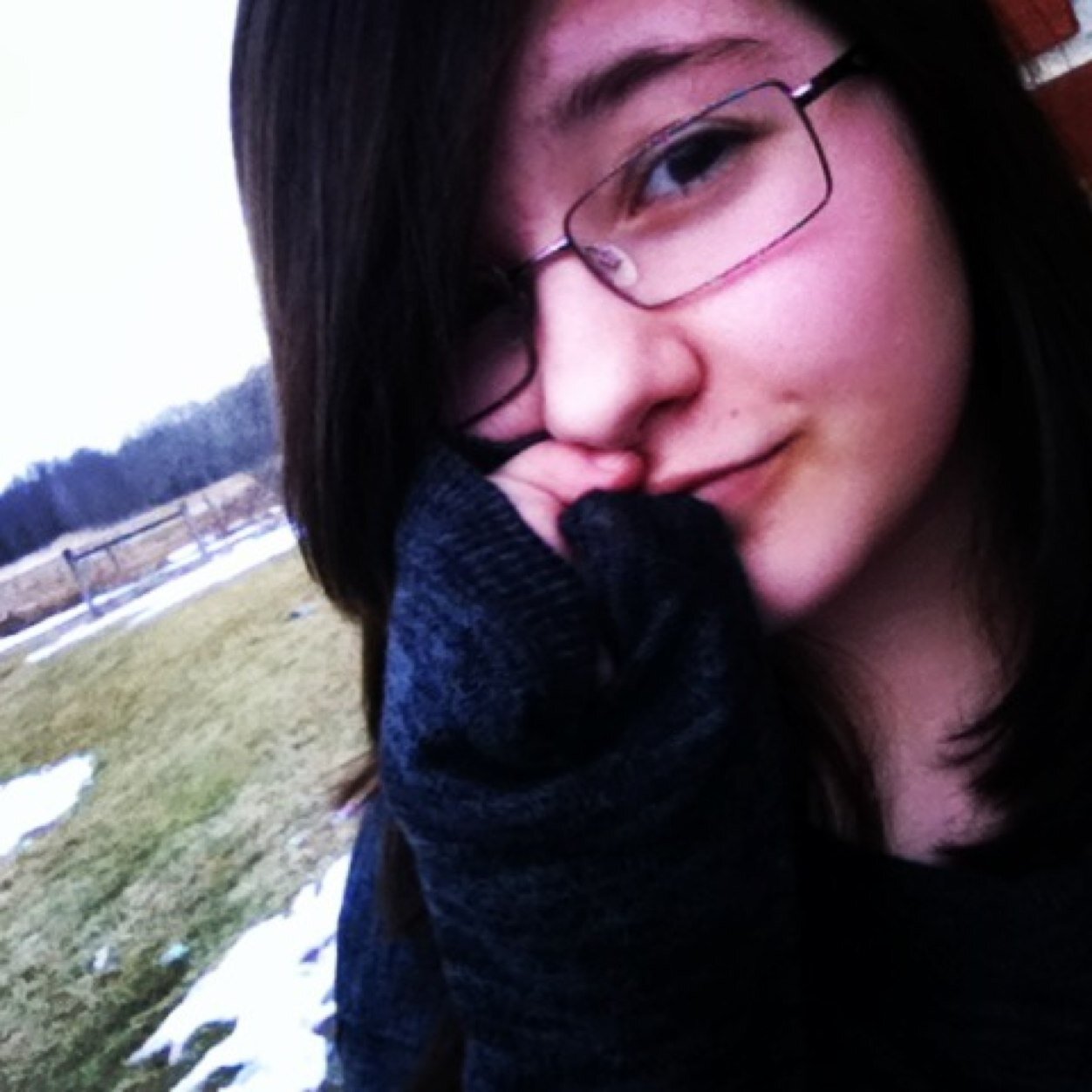 15|straight|loves drawing|loves rock&rap|single|loves cats|bvb|sws|bmth|ptv|aa|botdf|ss|loves batman|follow me!,kik me!:bitchesgetsstiches|goal~1k