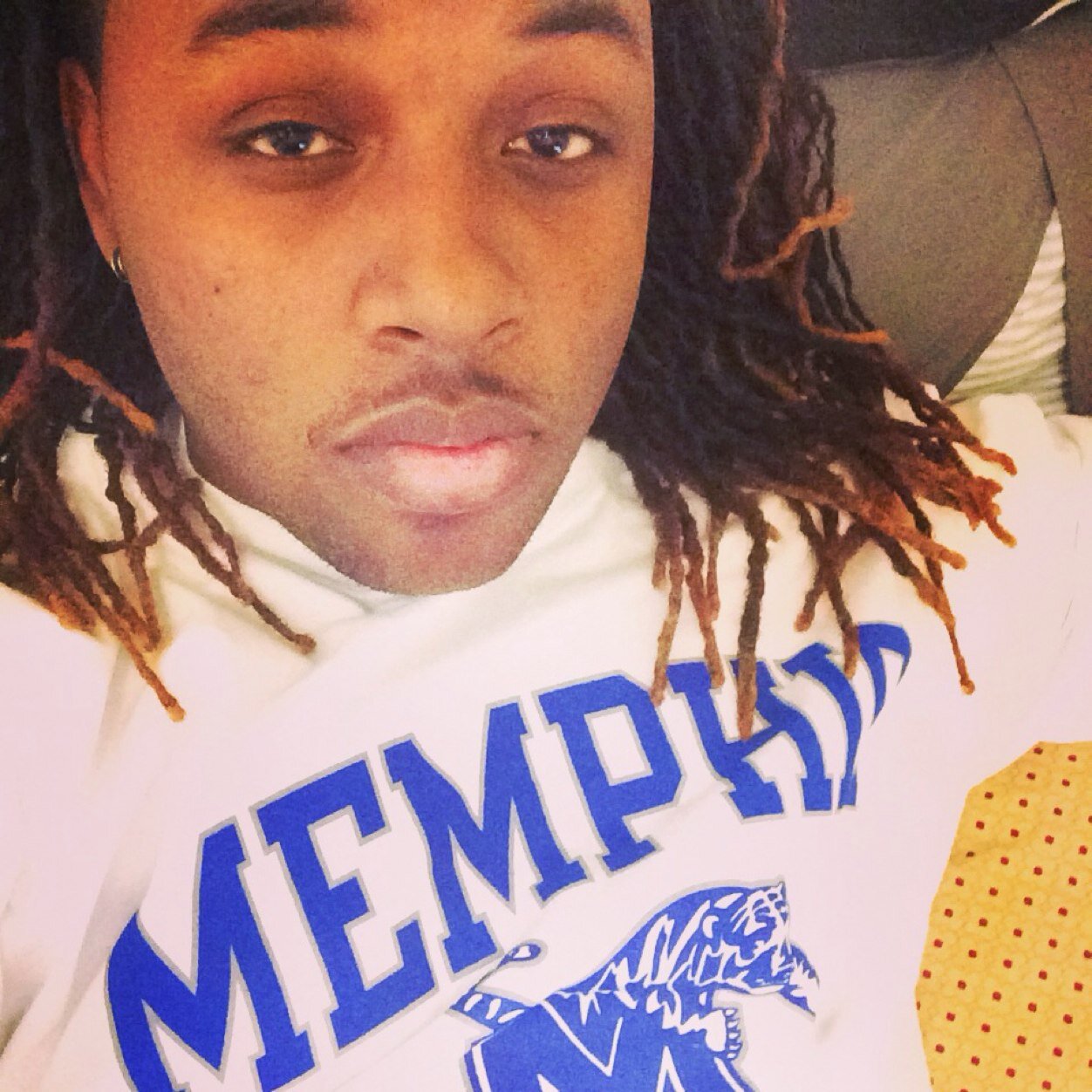 Get off your lazy ass and follow me and in the mean time send beats 2 flowworld6@gmail.com