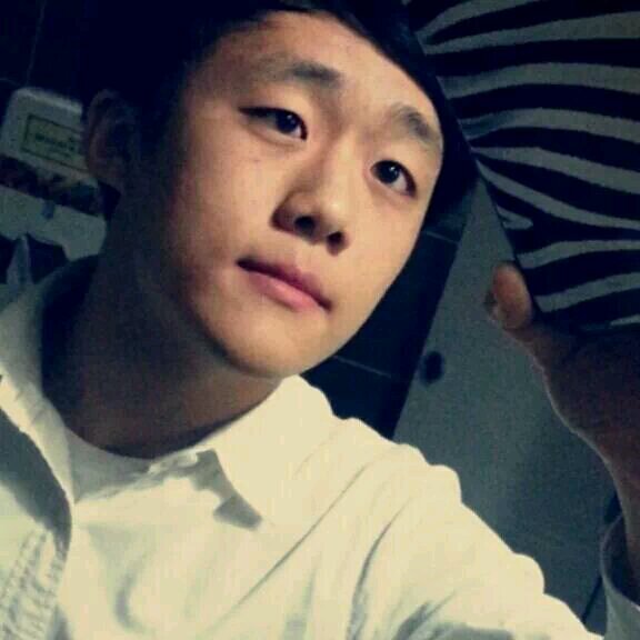 magicbook1995's profile picture. 