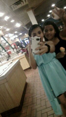 hey u follow me i follow u and i love u guys 3