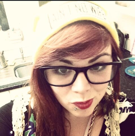 Carly_leanne182's profile picture. I'm a cunt.