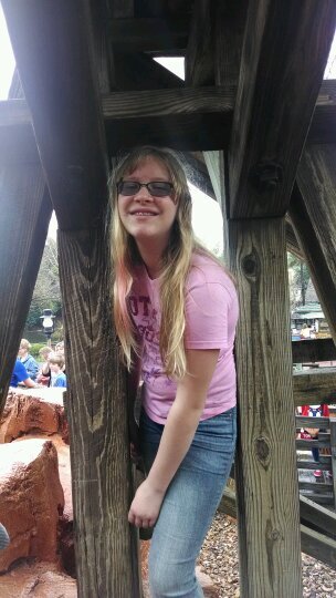 googoogaga307's profile picture. friends with @Averiisdiana, love one direction, single. is bullied at school.