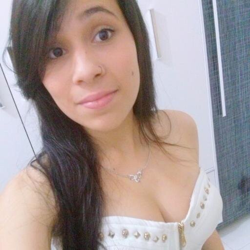Dramática, irritante, louca, irônica, chata. Prazer, eu.