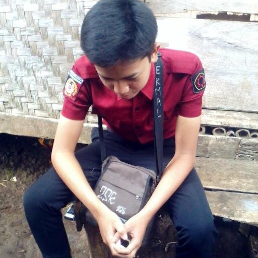 Ini aing apa adanya
Folback siah mun teu ku aing disumpahin modoll di angkot :D
