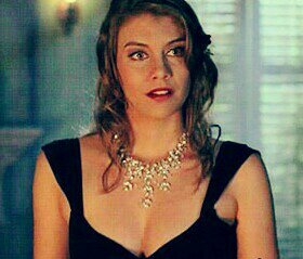 Commonly known as the female Humphrey Bogart. A thief? Maybe. But a GREAT thief. ||RP 18+||