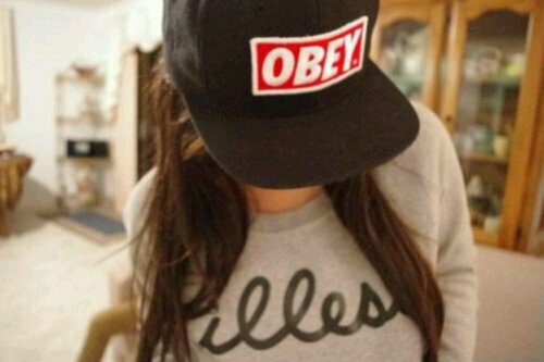 ￦a￦a , 19 yrs old , friendly!  n please don't talk about me n please don't busy wt my own life ;)