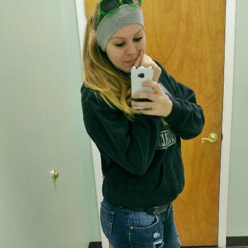Just a small girl tryna make it somewhere in this big world.