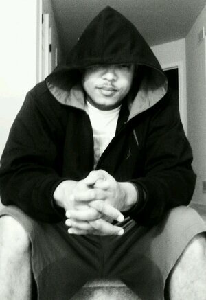 FlylilbirdFly's profile picture. 