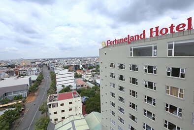 Fortuneland_Hot's profile picture. http://t.co/LodJjlzyIb