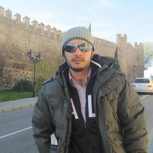 Yo soy como el vino! mientras mas me tomas mas te apendejas..Mexicano de corazón..Abogado de Profesión..locutor por diversión..y medio poeta desde la concepción
