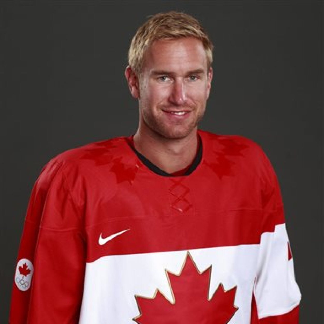 •not the real Jeff Carter•BIGGEST CARTER FAN•follow him @JeffCarter_77•