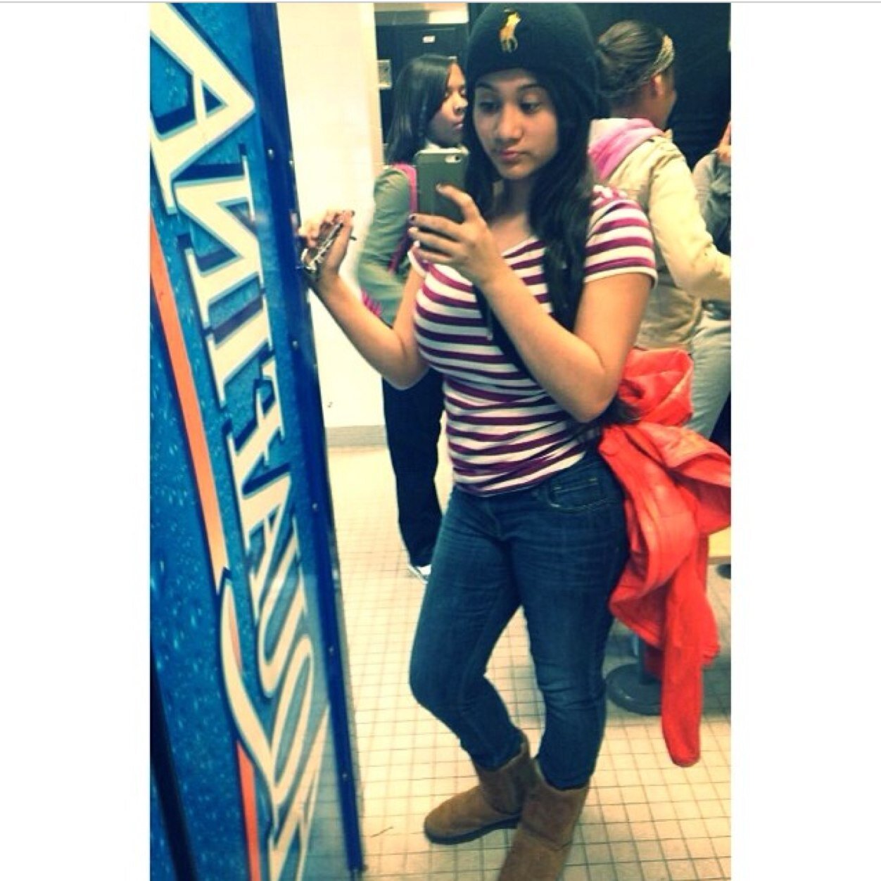 ashley161_'s profile picture. Chicago :) Im 17 years young 
I love basketball
Im single as a pringle