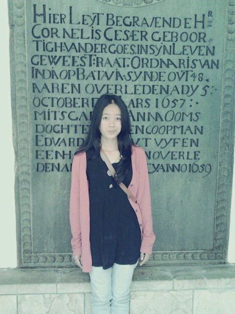 Love Allah , love family and I wana be the best :)