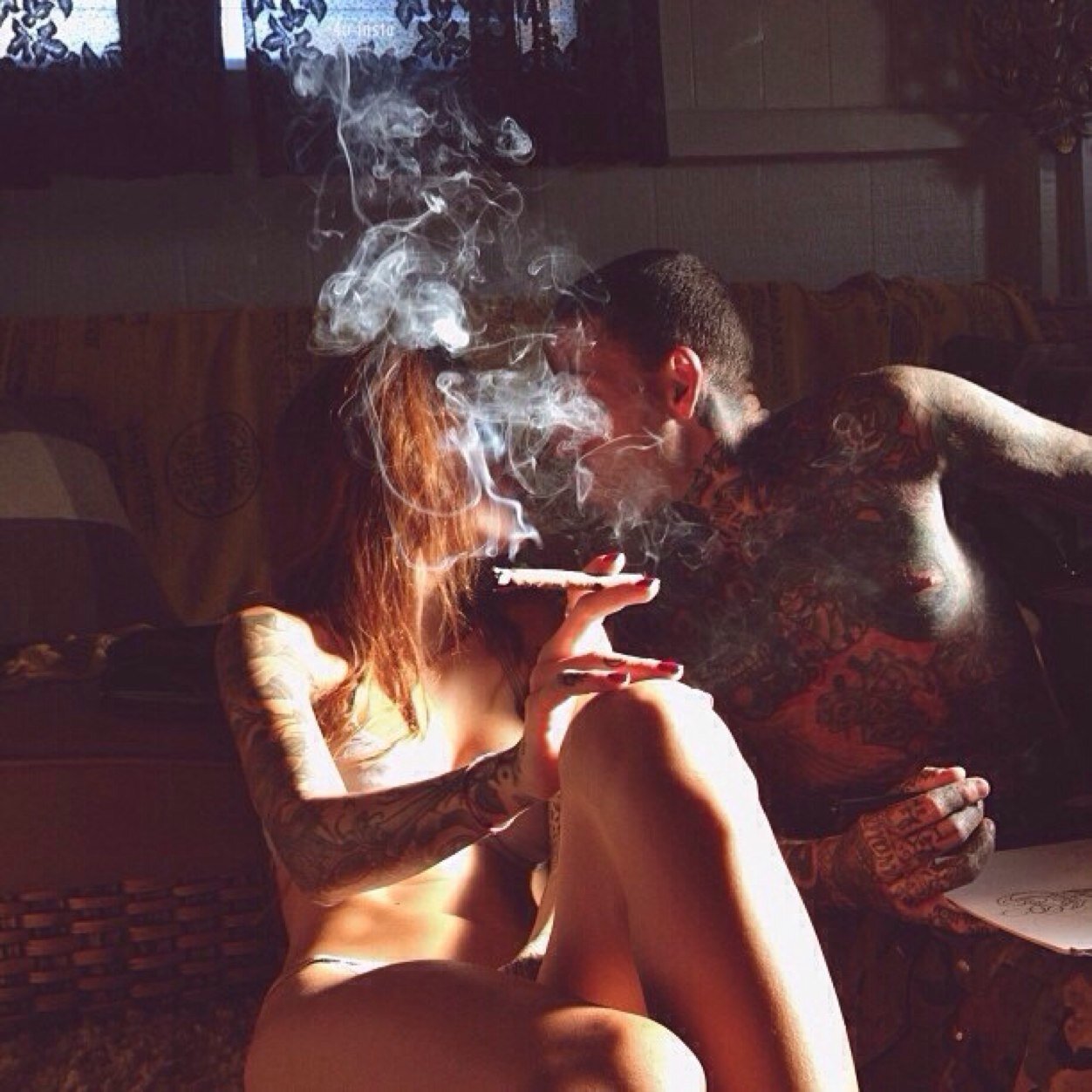 Sexo, safadeza e drogas.