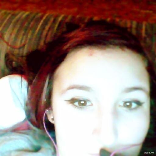 You know I'm right here, waiting for you to bring my life some reason, to bring a break through~
