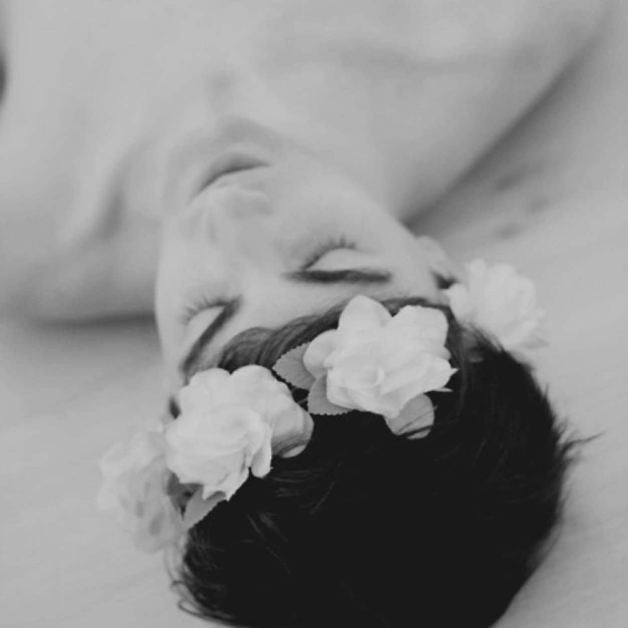 Just my life in little notes, ands nods. FTM; Bandi; Peaceful, and non-caring. Kik: fossiled Ig: joshmisdarrfer