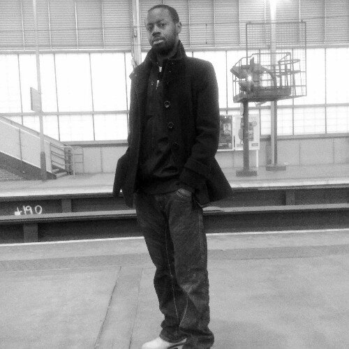 UCL and LSE graduate, social&security analyst and researsher, private contractor,Chelsea fc fan, love politics....Knowledge is power