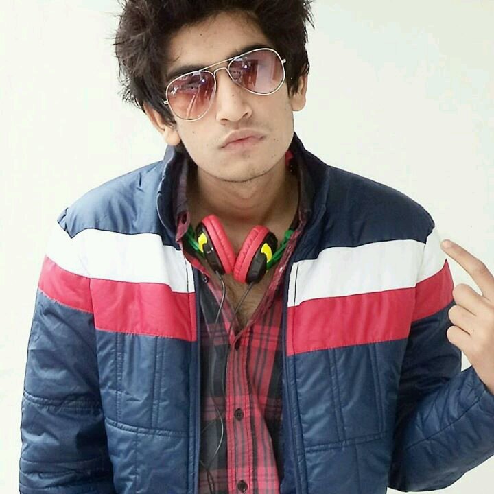 realbhati1's profile picture. follow my other account @realbhati2