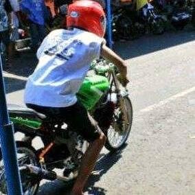 Sirkuit Drag Bike  (►˛◄)