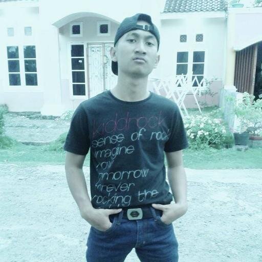 Melakukan Apa Yang Ingin Dilakukan.                                                              IT's My LIFE !