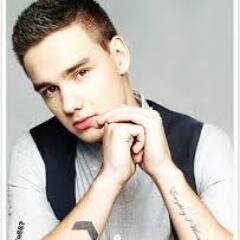 friends always tell i'm beautiful,but no one will ever be as beautiful as them.one band,one dream,one direction 4 ever i looooooooooove u guys:)))))))))
