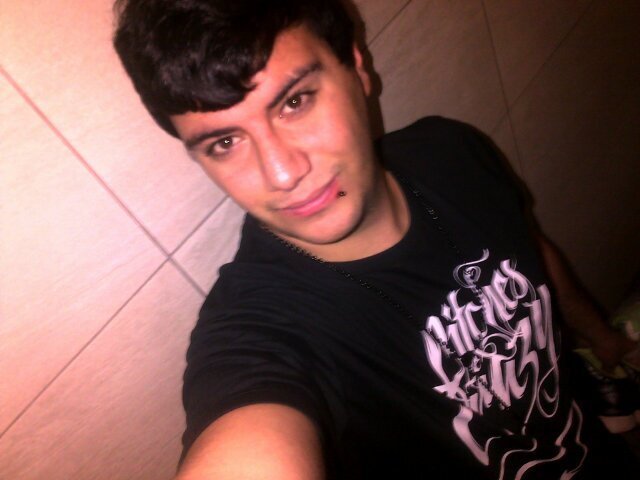 I am 22 years old!☺ I am taken by my hubby♥! I am friendly☺ #Please Follow me!