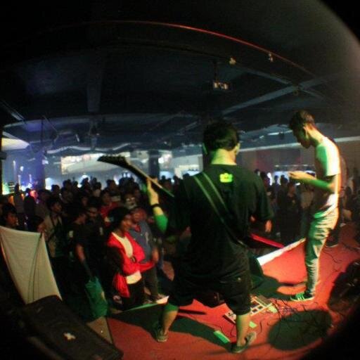 Bedosa13xGC's profile picture. FASTMUSIC! Formation: RestuAditya - Striker10 | RandySatria - CentralForward07 | ChrisTova - Wings09 | NovianDwi - Deffending08 | AlfredoNuansa - GoalKeeper01