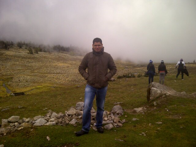 T.S.U Adm. Tributaria, enamorado de la #paz #tecnologia, #naturaleza #turismos pero sobre todo enamorado de mi novia y de #venezuela.