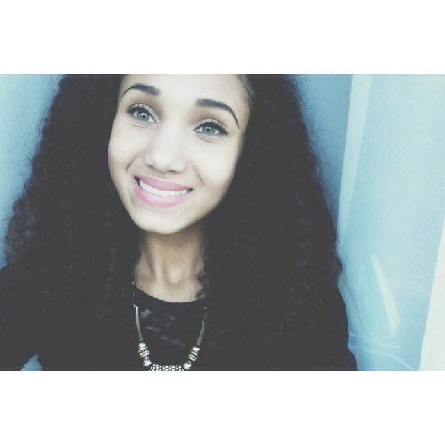 Instagram: TessLeo
