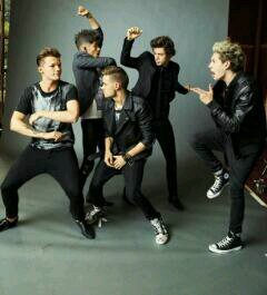 twitter oficial da page:  directioners forever is life ,, pq directioners para sempre é a vida 3