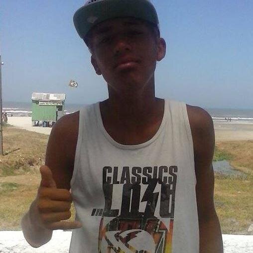 nasci pra ser feliz não para ser perfeitoo