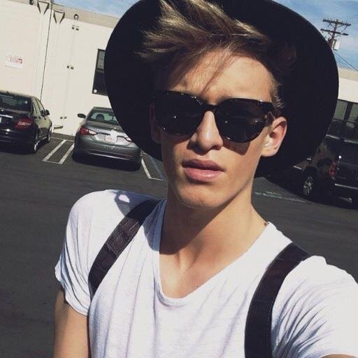 Cody Simpson Both ║ Not Real ║ Australia ║ Singer ║ ♥My Everything Is @BellaTH_bot ║ Real : @CodySimpson ║ Facts In Fav. ║