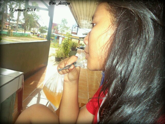 •°┌(˘⌣˘)ʃ ‎​°•11 april 2001 | SMP Negri 1 TH|Cat Lovers insomnisa sejati| @mi_Destitya @AnisaRahma_Adi┌(˘⌣˘)ʃ ‎​°••°┌(˘⌣˘)ʃ ‎​°•I Love You