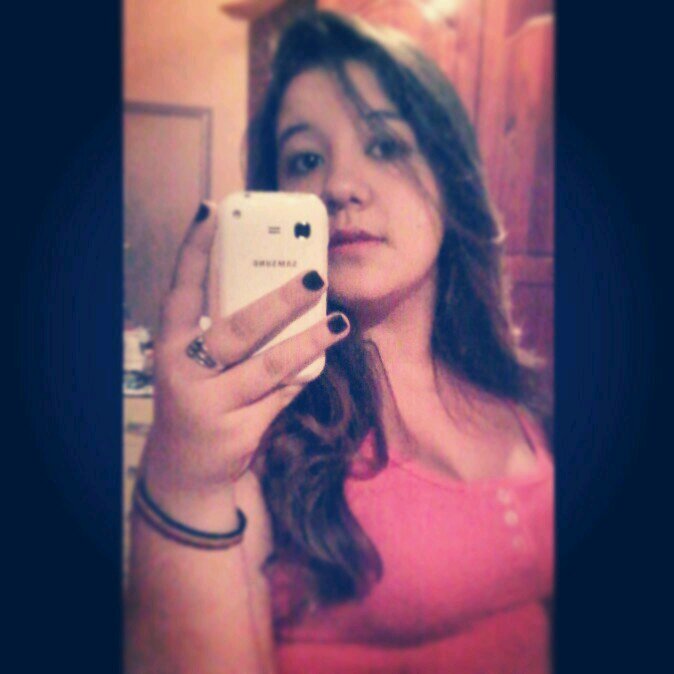 te amo minha neguinha linda  @tainaralemostu aq https://t.co/qsLpMS9s0J