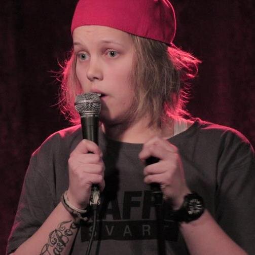 KHopeShow's profile picture. 