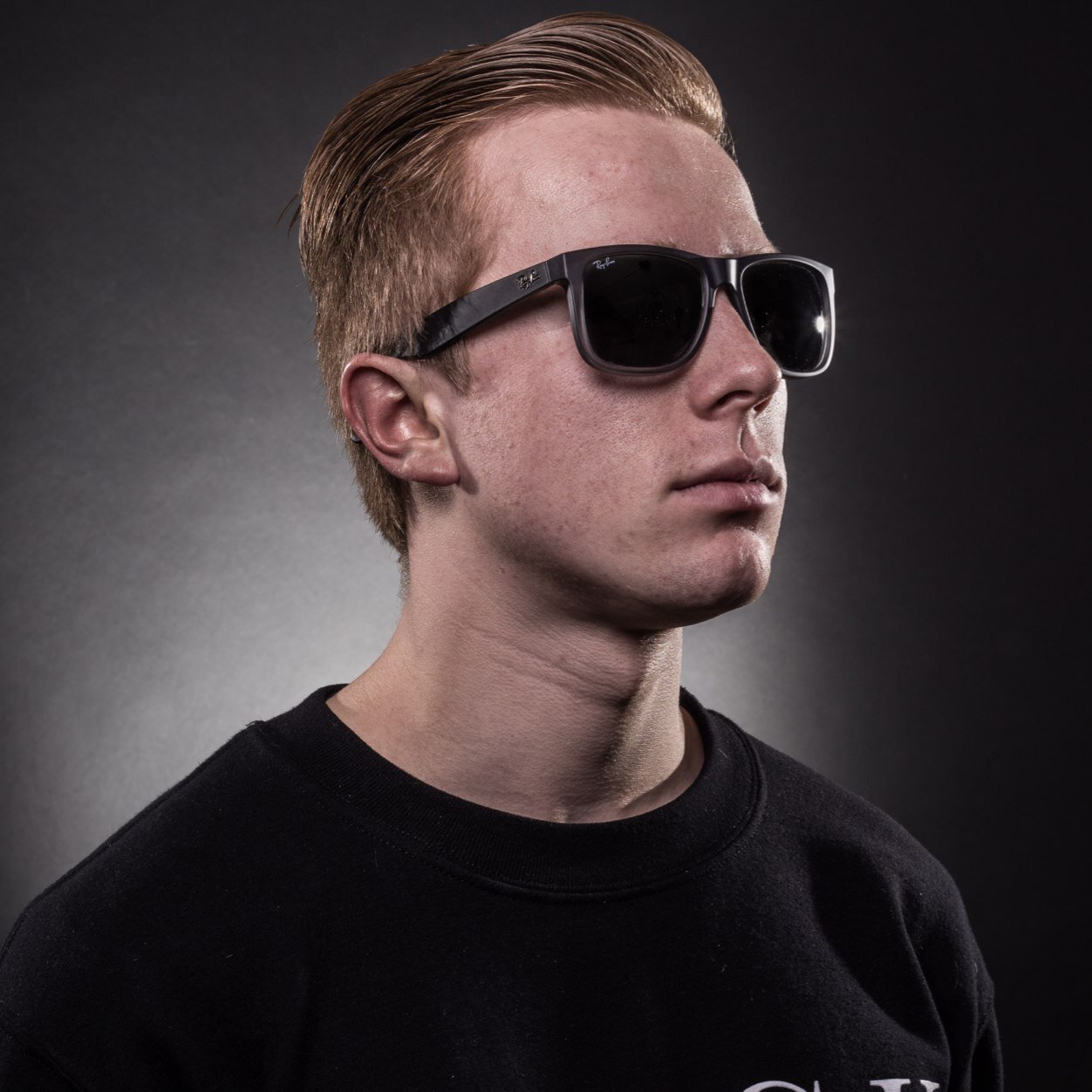 Specialized in EDM/nightlife photography