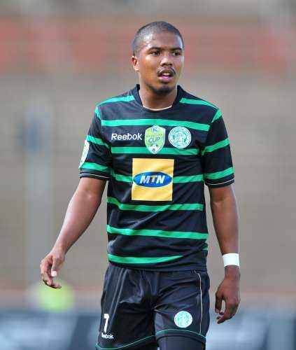 Twitter Fan Page in support of Bloemfontein Celtic Midfielder Lyle Lakay. Follow his personal account @LyLo_7
