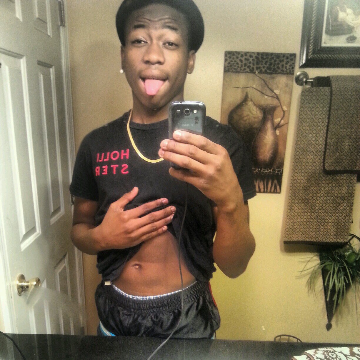follow me and imma follow you back #Bow #Swaqq #TeamFckYoBitxh . Follow my Sister @_IsThatEbby