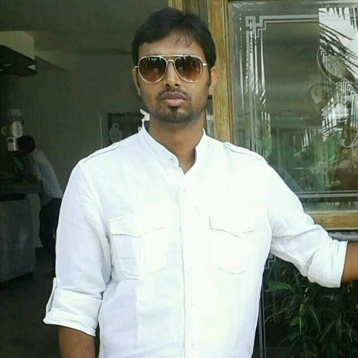 VikashSingh2005's profile picture. 