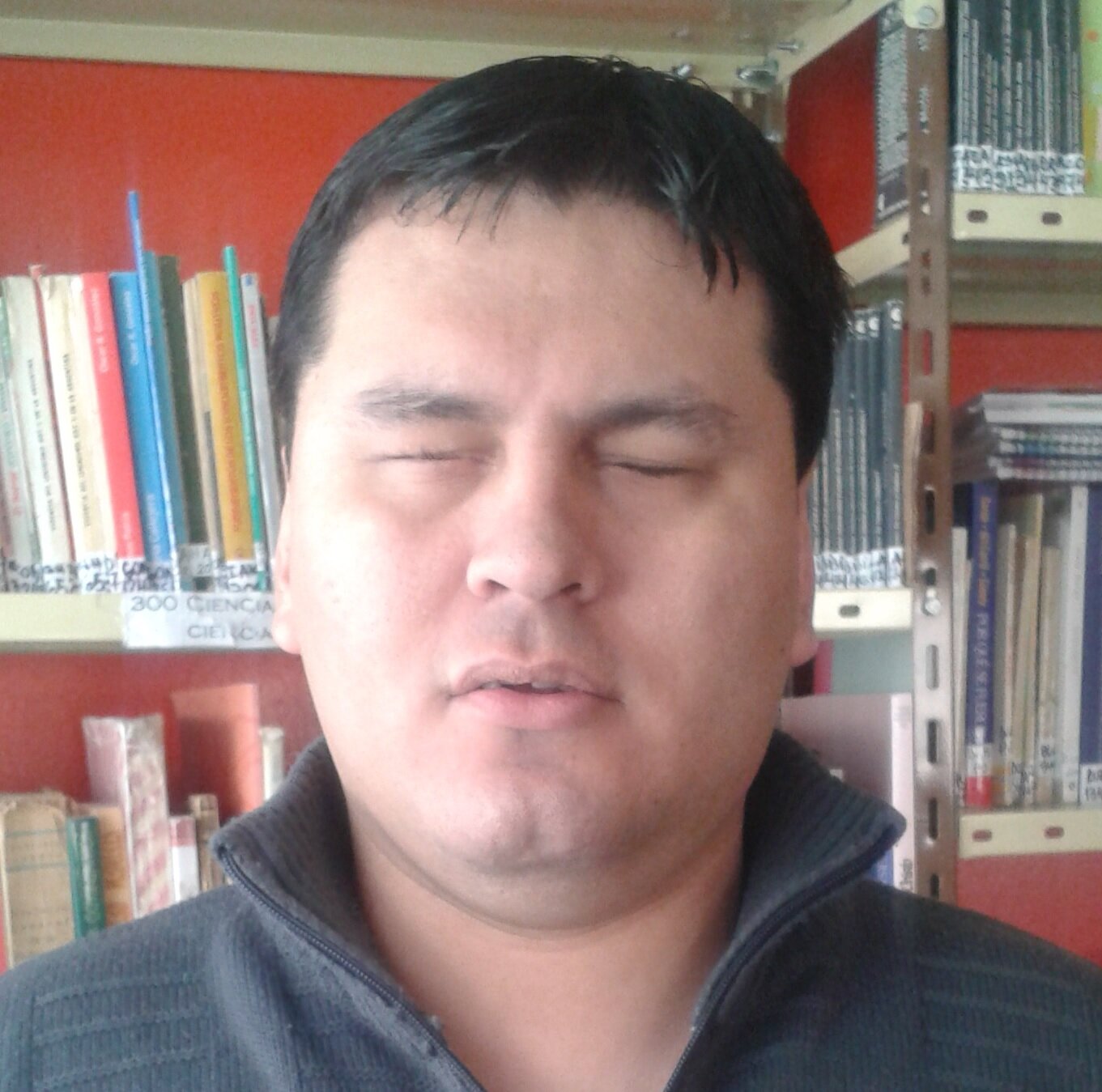 Soy Músico, Técnico en armado y reparación de PC con certificación otorgada por la UTN (Universidad Tecnológica Nacional)